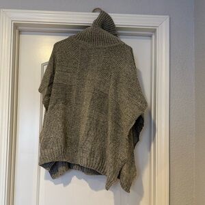 Apt. 9 Gray Turtleneck Sweater Shawl NWT Size M